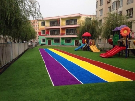 張掖某幼兒園彩虹草坪